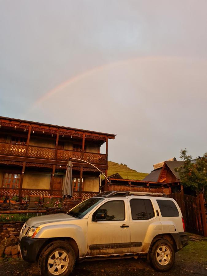 Guest House Shina Omalo Exterior foto