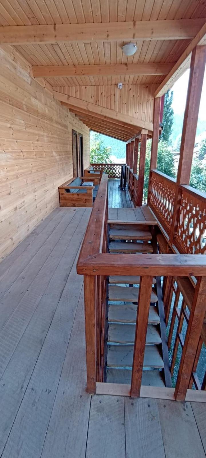 Guest House Shina Omalo Exterior foto